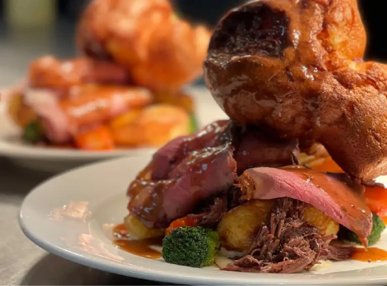 Sunday Roast © Images supplied by The White Horse Inn